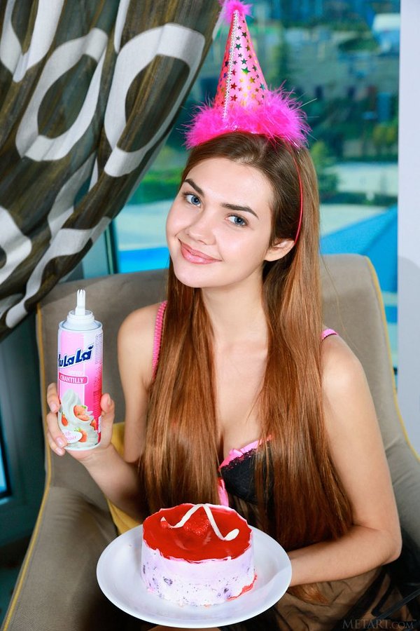 Алла, 20 лет, 1 размер груди